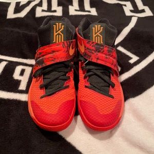 Nike Kyrie 2 “inferno” Men’s sneakers SZ 10.5